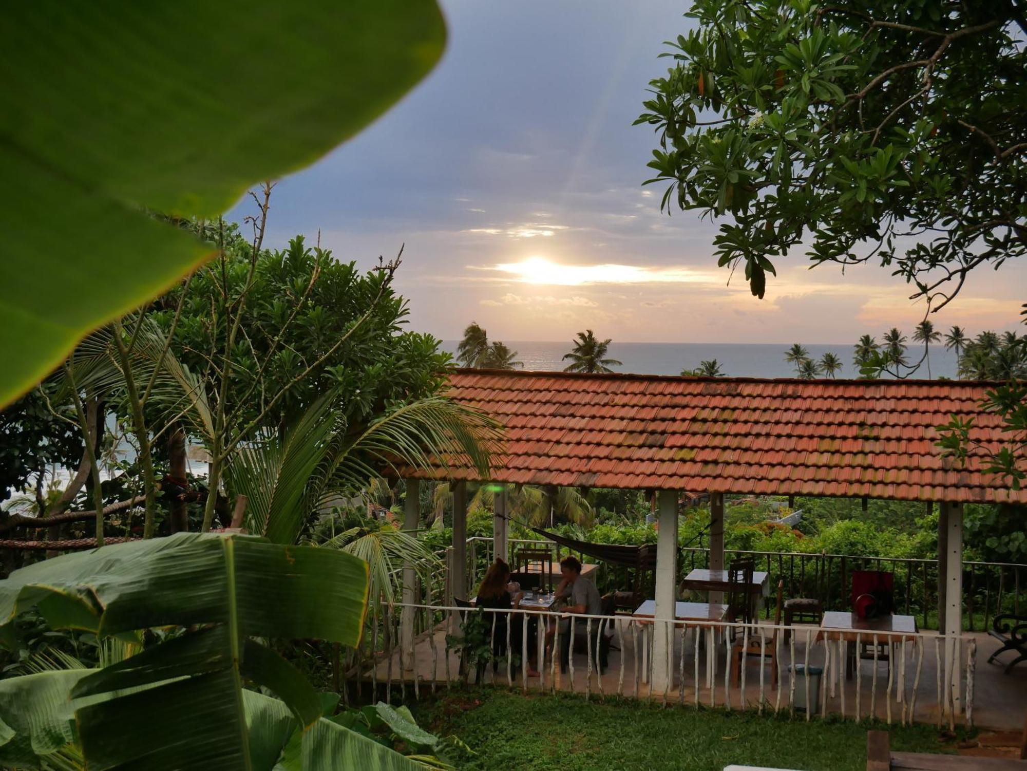 Sky Mountain Cafe With Seaview Bed & Breakfast Weligama Exterior photo