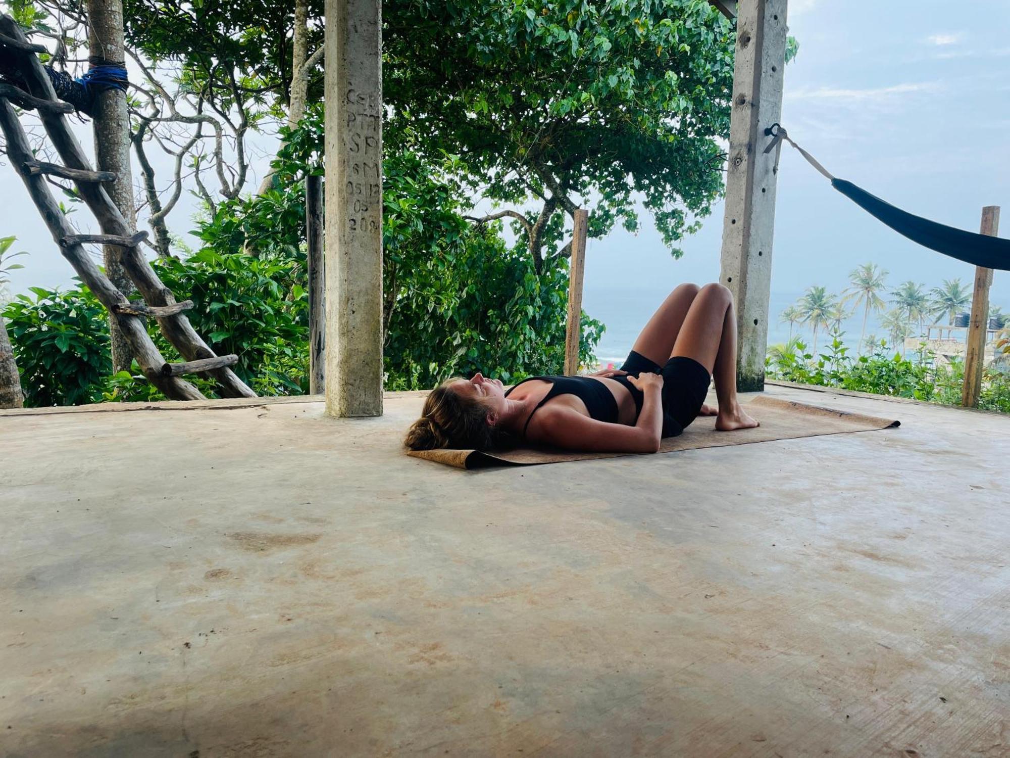Sky Mountain Cafe With Seaview Bed & Breakfast Weligama Exterior photo