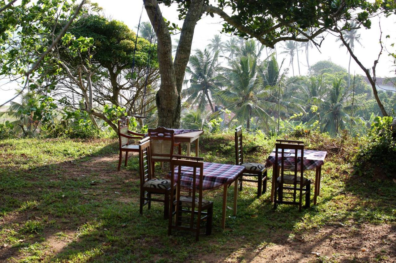 Sky Mountain Cafe With Seaview Bed & Breakfast Weligama Exterior photo